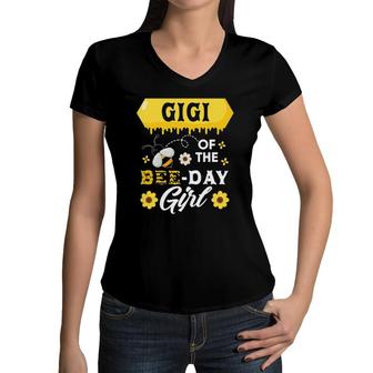 Gigi Of The Bee Birthday Girl Family Matching Hive Honey Women V-Neck T-Shirt | Mazezy