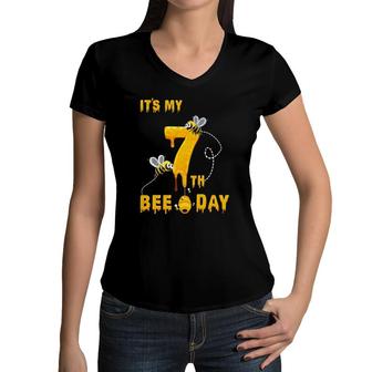 It's My 7Th Bee Day 7 Years Old Birthday Party Girl Women V-Neck T-Shirt | Mazezy