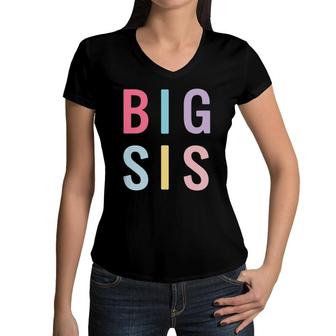 Kids Rainbow Big Sister Sibling Reveal Announce For Toddler Girls Women V-Neck T-Shirt | Mazezy