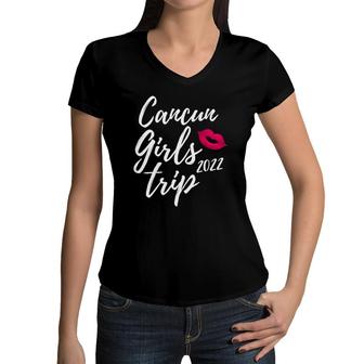 Womens Cancun Girls Trip 2022 Fun Matching Mexico Vacation Design Women V-Neck T-Shirt | Mazezy