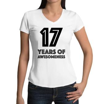 17Th Birthday Gift Age 17 Seventeen Years Old Boy Girl Women V-Neck T-Shirt | Mazezy