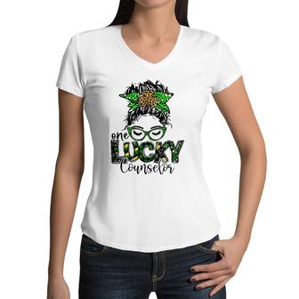 One Lucky Counselor St Patrick's Day Teacher Love Kids Women V-Neck T-Shirt | Mazezy