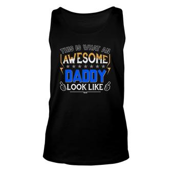 This Is What An Awesome Daddy Dad Father Looks Like Thumbs Up For Father's Day Tank Top | Mazezy CA