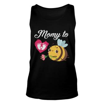 Mommy To Bee Funny Pregnancy Announcement Mother To Be 1St Mom New Parent New Dad Mom Baby Unisex Tank Top - Thegiftio UK