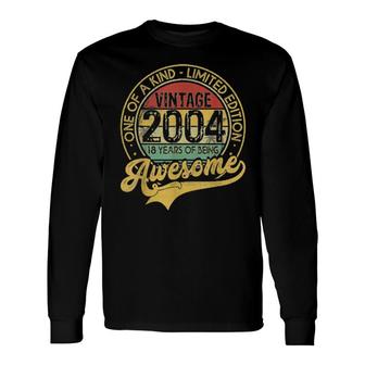 Vintage 2004 18 Years Born In 2004 18Th Birthday Decorations Long Sleeve T-Shirt | Mazezy