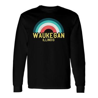Waukegan Illinois Vintage Retro Rainbow Raglan Baseball Tee Long Sleeve T-Shirt T-Shirt | Mazezy