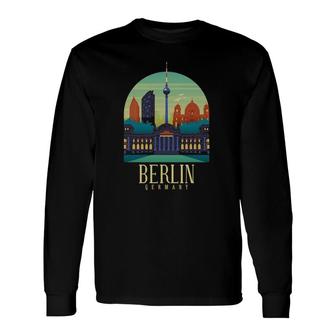 World Traveler In Berlin Long Sleeve T-Shirt T-Shirt | Mazezy