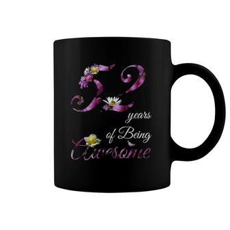 52 Years Old Awesome Floral 1970 52Nd Birthday Gift Coffee Mug | Mazezy
