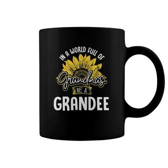 Funny World Full Of Grandmas Be A Grandee Gif Coffee Mug | Mazezy UK