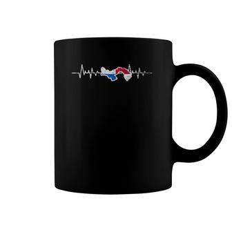 Patriotic Panamanian Flag Heartbeat Panama Coffee Mug | Mazezy