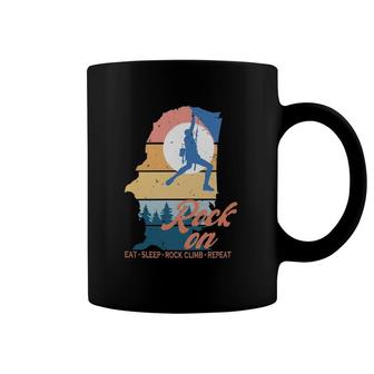 Retro Vintage Rock Climbing Lover Gift Coffee Mug | Mazezy