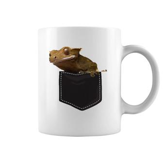 Crested Gecko Pocket Badge Coffee Mug | Mazezy