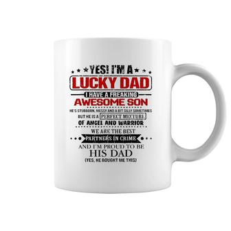 Yes I'm A Lucky Dad I Have A Freaking Awesome Son Men Coffee Mug | Mazezy DE