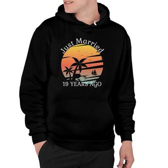 19Th Wedding Anniversary Cruise Just Married 19 Years Gift Hoodie | Mazezy