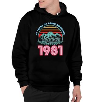 41 Years Old Retro 80S Style 41St Birthday Born In 1981 Hoodie | Mazezy