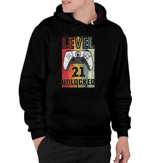 Gamer 21St Birthday 21 Years Old Awesome 2000 Level 21 Unlocked Hoodie | Mazezy
