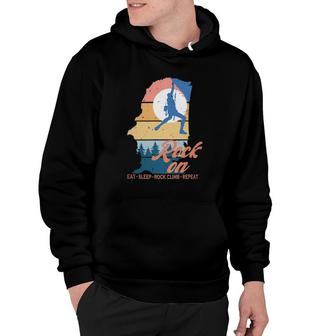 Retro Vintage Rock Climbing Lover Gift Hoodie | Mazezy