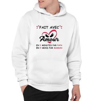 Fait Avec Amour En 2 Minutes Par Papa En 9 Mois Par Maman Pregnancy Announcement Hoodie | Mazezy