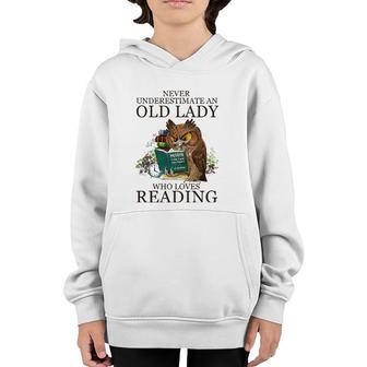 Never Underestimate An Old Lady Who Loves Reading Book Owl Youth Hoodie | Mazezy