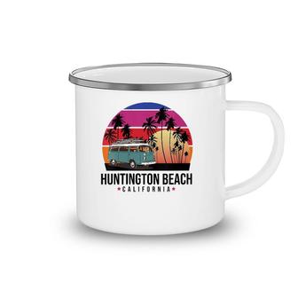 Womens California Huntington Beach Retro Surfer V-Neck Camping Mug | Mazezy DE