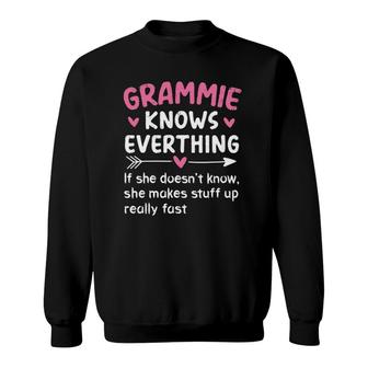 Grammie Knows Everything Vintage Mother's Day Grandma Sweatshirt | Mazezy AU
