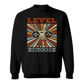 Level 61 Unlocked Gift For Gamers 61Th Birthday Sweatshirt - Seseable
