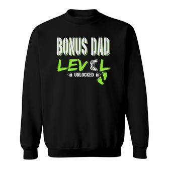 Mens Gaming Bonus Dad Level Unlocked Gamer Leveled Up Father's Sweatshirt | Mazezy