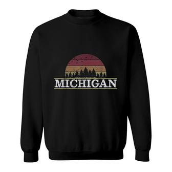 Michigan Vintage Retro Nature Outdoor Souvenir Gift Sweatshirt - Thegiftio UK