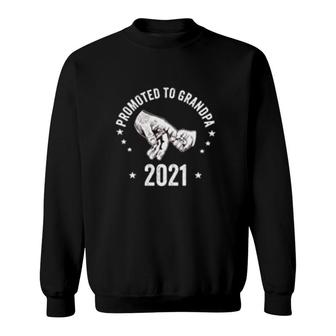 Promoted To Grandpa 2021 Sweatshirt | Mazezy