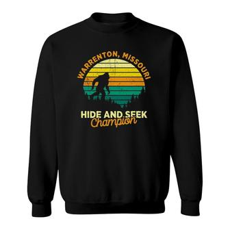 Retro Warrenton, Missouri Bigfoot Souvenir Sweatshirt | Mazezy AU