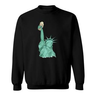 Statue Of Liberty Holding A Beer 4Th Of July Drinking Sweatshirt | Mazezy