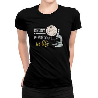 Funny Biology Teacher Scientist Gift Microscope Biology Women T-shirt | Mazezy
