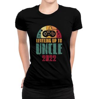 Mens Leveling Up To Uncle 2022 Retro Pregnancy Reveal Gamer Gift Women T-shirt | Mazezy
