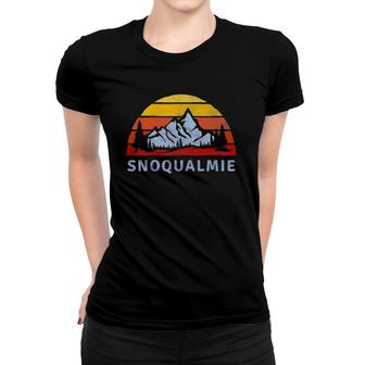 Snoqualmie Washington Retro Mountain Sunset Women T-shirt | Mazezy