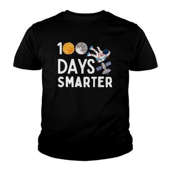 100 Days Smarter Happy 100Th Day Of School Moon Astronaut Youth T-shirt | Mazezy