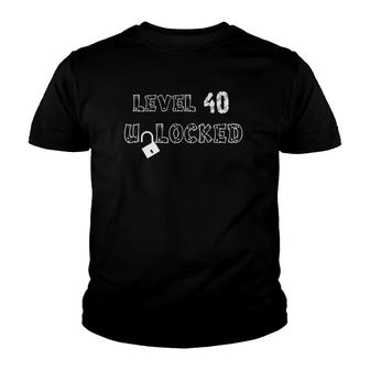 40Th Birthday Gifts Level 40 Unlocked Youth T-shirt | Mazezy
