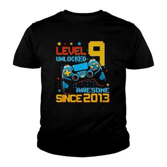 9 Years Of Being Awesome 9Th Birthday Gifts Youth T-shirt | Mazezy