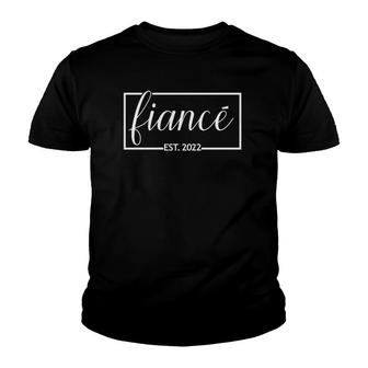 Fiancé Est 2022 Engagement Future Husband Groom Engaged Youth T-shirt | Mazezy