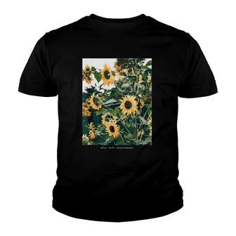 Floral Sunflower Streetwear Aesthetic Fashion Graphic Youth T-shirt | Mazezy
