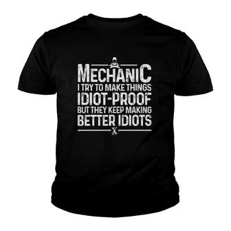 Funny Mechanic Design For Men Dad Car Garage Auto Mechanics Youth T-shirt | Mazezy