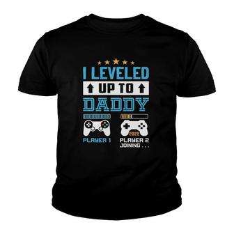 I Leveled Up To Daddy 2022 Funny Soon To Be Daddy Youth T-shirt | Mazezy