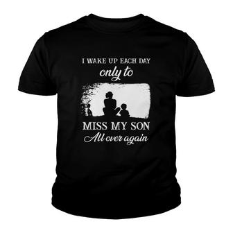 I Wake Up Each Day Only To Miss My Son All Over Again Mother And Son Silhouette Vintage Youth T-shirt | Mazezy