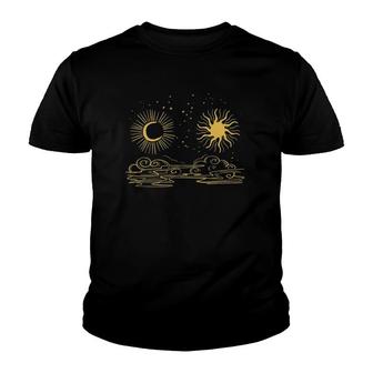 Minimal Sun Moon Clouds Cool Day Night Design Art Lover Gift Youth T-shirt | Mazezy
