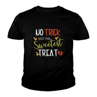 No Trick Just Sweetest Treat Halloween Pregnancy Announcement Shirts Youth T-shirt - Thegiftio UK
