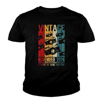 November 2014 7 Year Old 2014 Birthday Retro Vintage Youth T-shirt | Mazezy