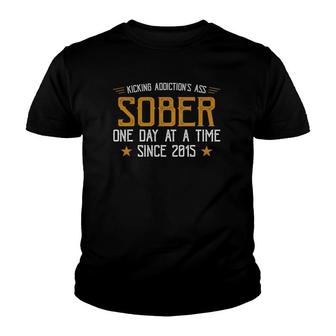 Sober Since 2015 6 Year Sobriety Anniversary Gift Youth T-shirt | Mazezy