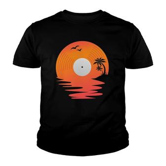 Vinyl Record Retro Disk Sea Beach Turntables Design For Dj Youth T-shirt | Mazezy
