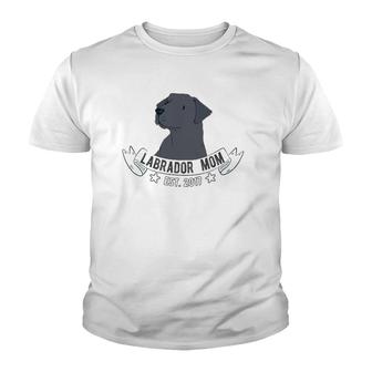 Black Labrador Mom Dog Lover Youth T-shirt | Mazezy