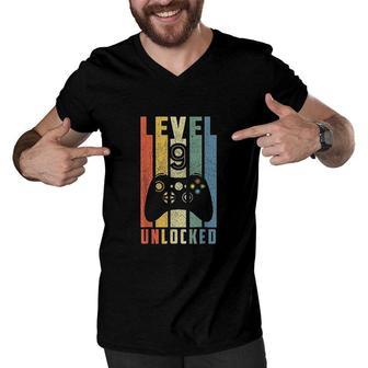 Level 9 Unlocked 9th Video Gamer Birthday Boy Gifts Special Men V-Neck Tshirt - Seseable