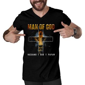 Man Of God Husband Dad Papaw Christian Men V-Neck Tshirt | Mazezy